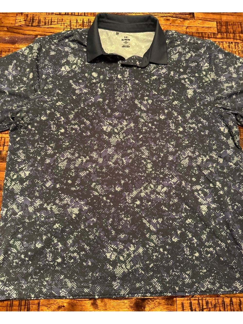 Under Armour Men's XL Loose Fit Polo Shirt Black and Gray Pattern